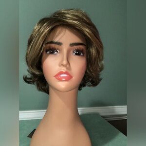 Paula young wig - Jaclyn Smith - windswept buttered toast 10/26